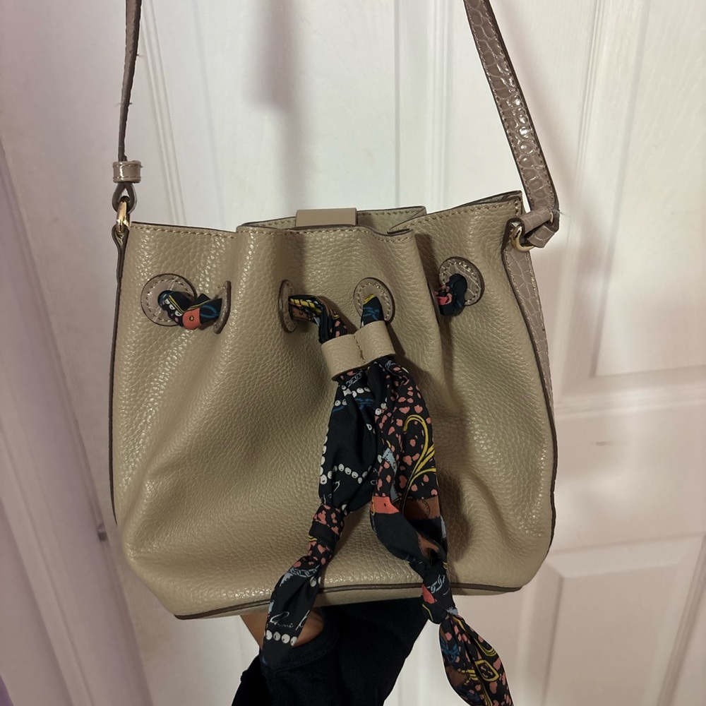 Elegant Tan Bucket Bag with Scarf Accent